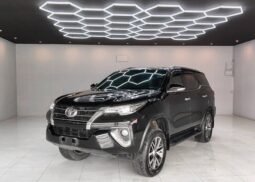 
										2016 TOYOTA SUV V FORTUNER 2.4 2WD AT Black full									