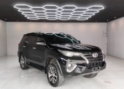 2016 TOYOTA SUV V FORTUNER 2.4 2WD AT Black