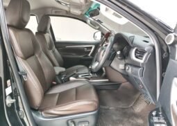 
										2016 TOYOTA SUV V FORTUNER 2.4 2WD AT Black full									
